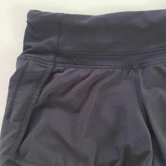Lululemon Run Times Short 4-way Stretch 4" Size 2 Black Lined - Picture 5 of 10